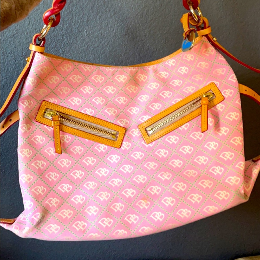 Dooney and Bourke MedLarge Shoulder Bag